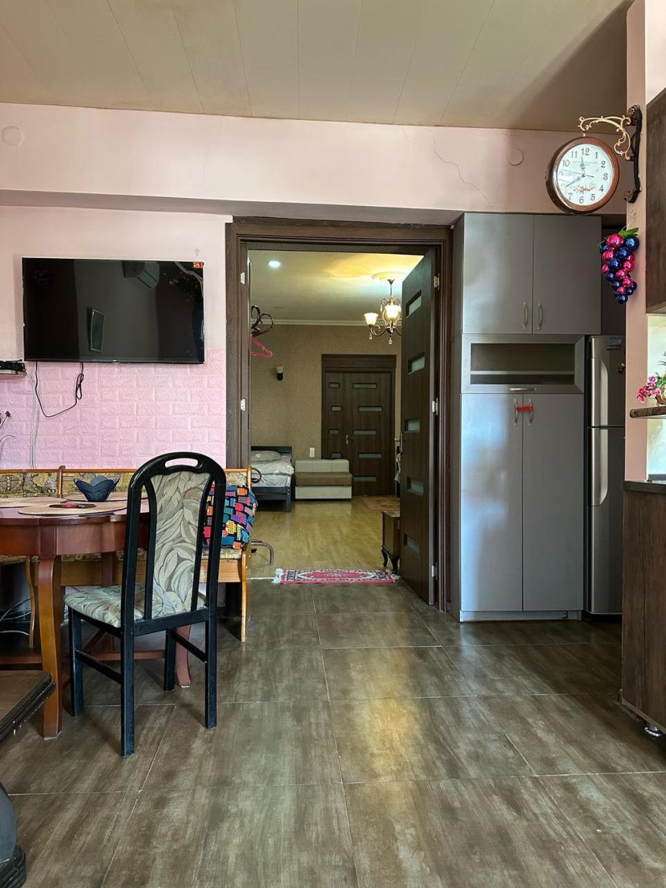 Historical Apartment In City Center Tbilisi Exterior photo